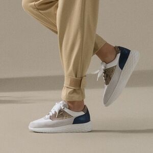 Magnanni Ella Women's Python & White Leather Sneakers Suede Lace Up Size 39 / 9‎